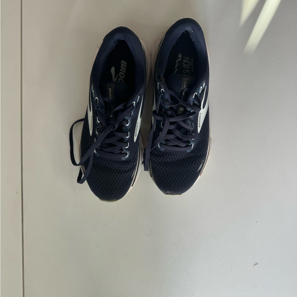 Brooks Ghosts 15 - Picture 2 of 2